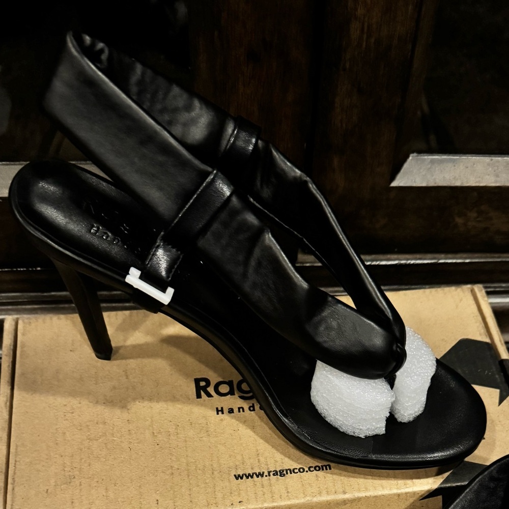 Rag & Co - Singles ( black stiletto heel thong sandal )
